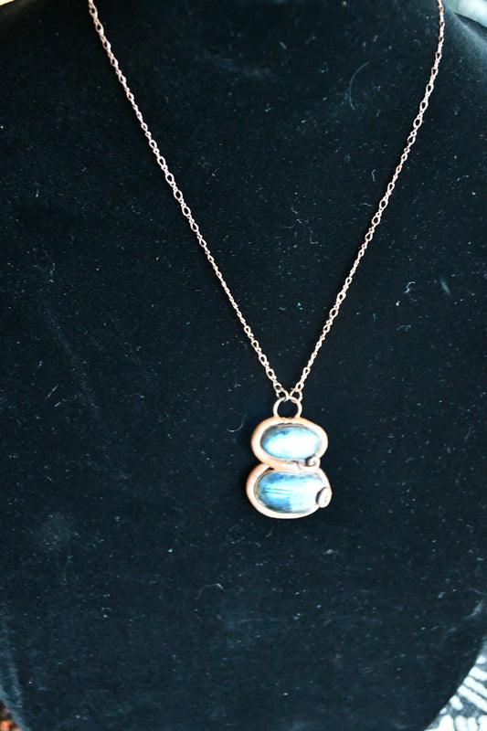 "Dos Ojos" Labrodorite and copper electroformed necklace