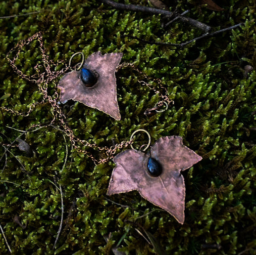 Electroformed ivy leaf and labrodorite pendulum necklace in copper