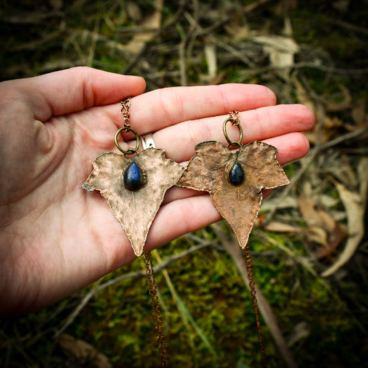 Electroformed ivy leaf and labrodorite pendulum necklace in copper