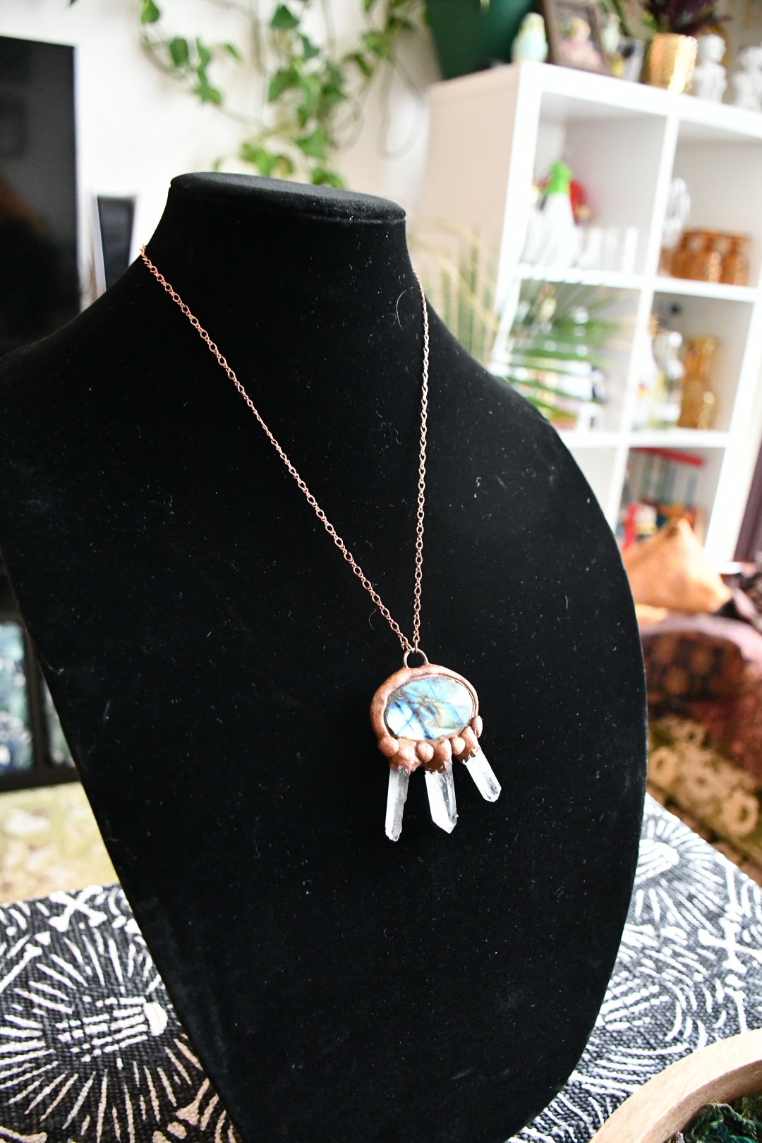 "Dos Ojos" Labrodorite and copper electroformed necklace