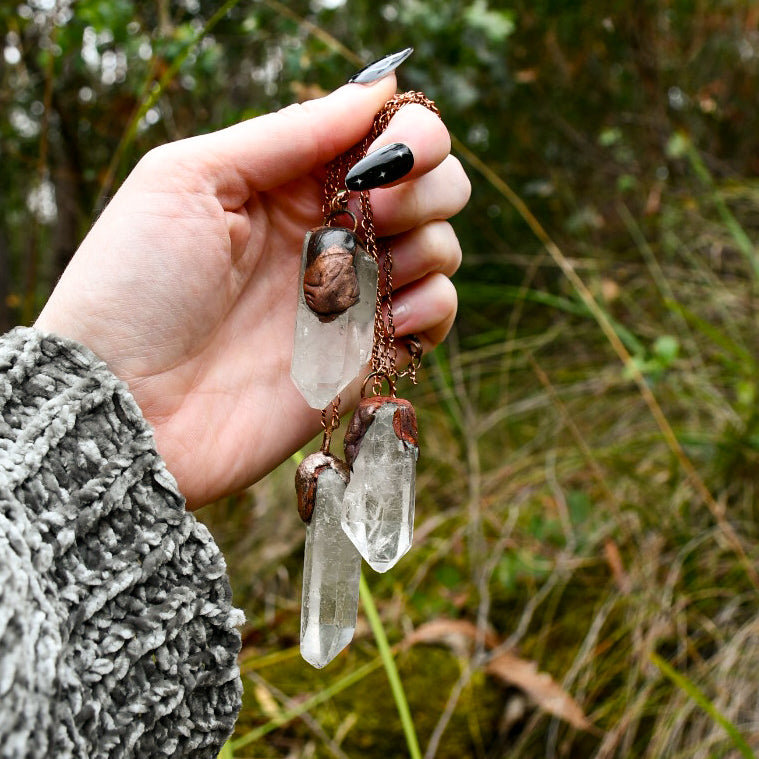 Clear quartz pendulum necklace in copper